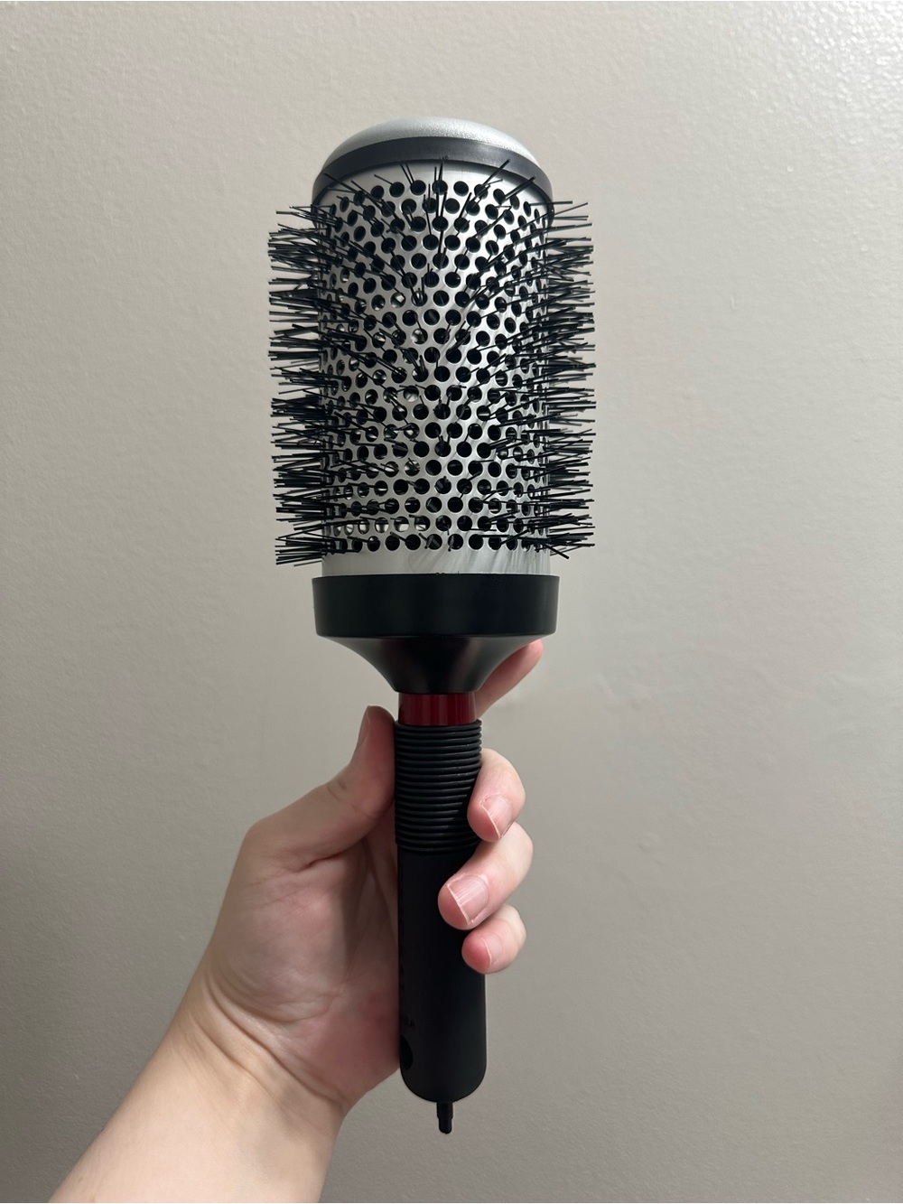 NWOT Cricket Technique 2.5 Inch Round Brush 400
